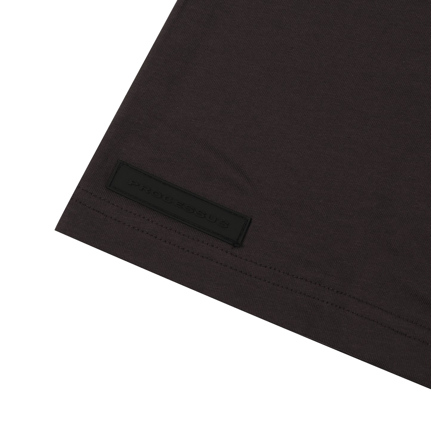 Détails zoomer du patch PROCESSUS de la nouvelle collection de la marque TOUT DROIT
