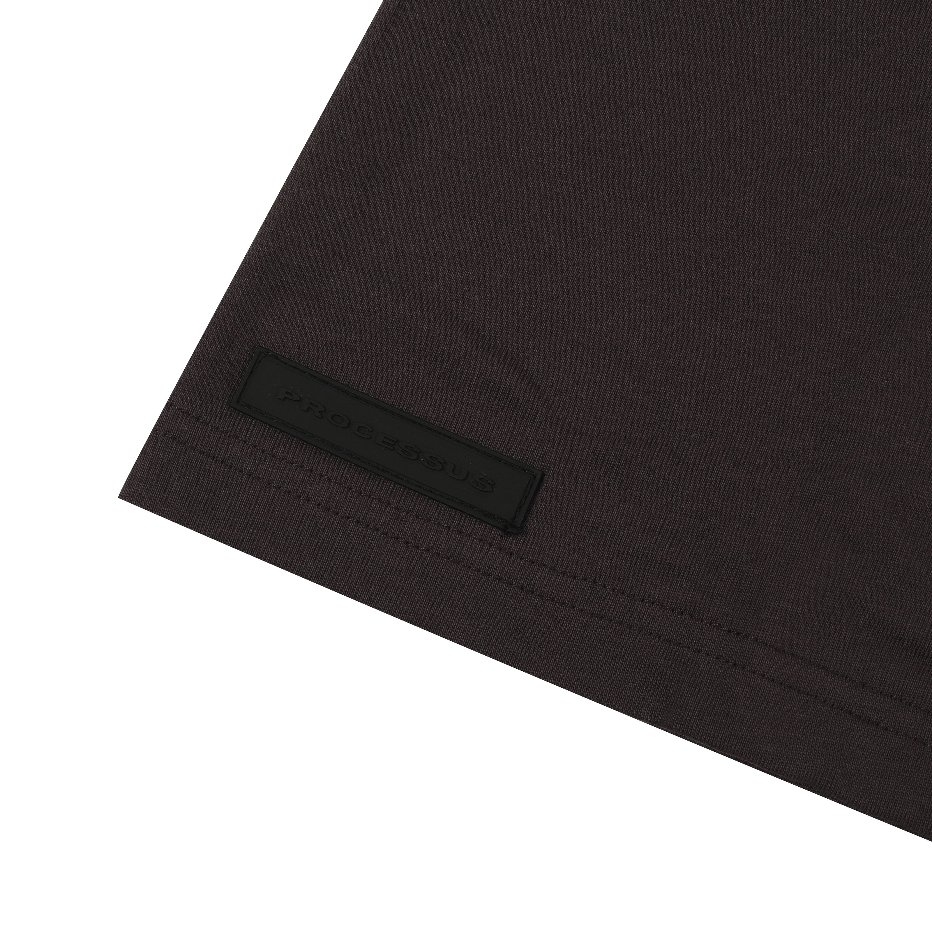 Détails zoomer du patch PROCESSUS de la nouvelle collection de la marque TOUT DROIT